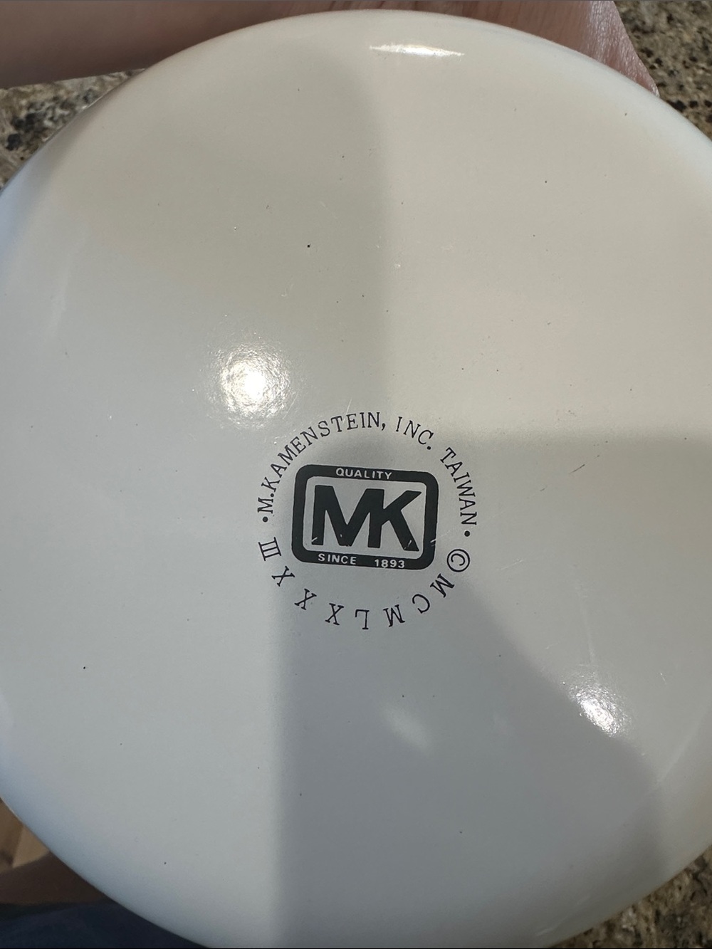 Floral Enamel Mixing Bowls with Clear Snap Lids - White - Picture 3 of 6